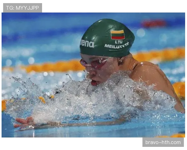 世界级蛙泳名将杰西卡·哈迪再创佳绩，刷新个人纪录