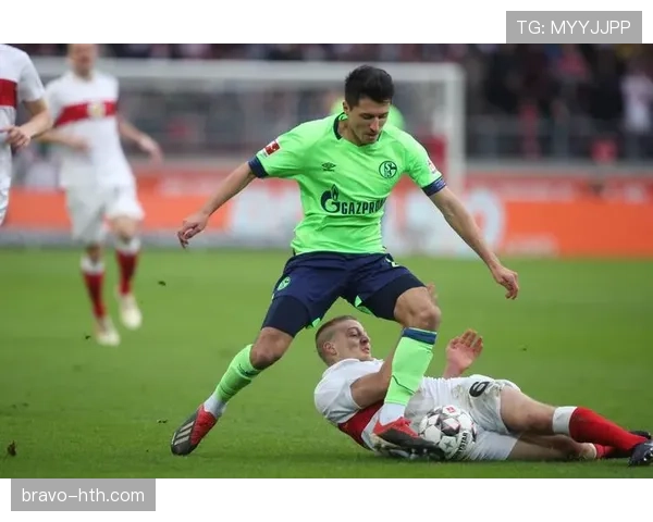 克鲁伊夫智慧引领现代足球革新：掌控比赛节奏成制胜关键