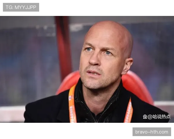 克鲁伊夫战术演变史展示了从“全攻全守”到现代足球战术革新的深刻影响