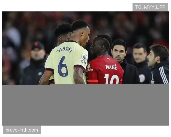 内维斯在英超强强对话中的中场战术价值分析