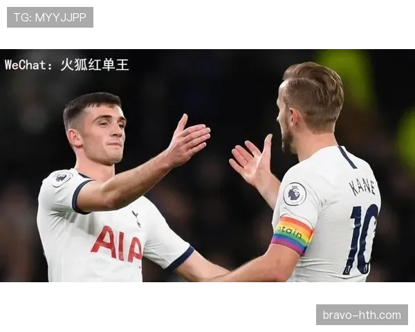 凯恩与菲尔米诺对比:传统中锋与伪九号角色,终结能力与战术核心的差距在哪 凯恩与菲尔米诺对比:传统中锋与伪九号角色,终结能力与战术核心的差距在哪